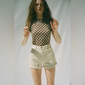 Rolla’s NWT Duster 25 corduroy Shorts in Salt
